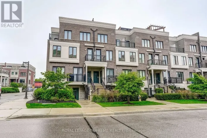 36 - 70 EASTWOOD PARK GARDEN, Toronto