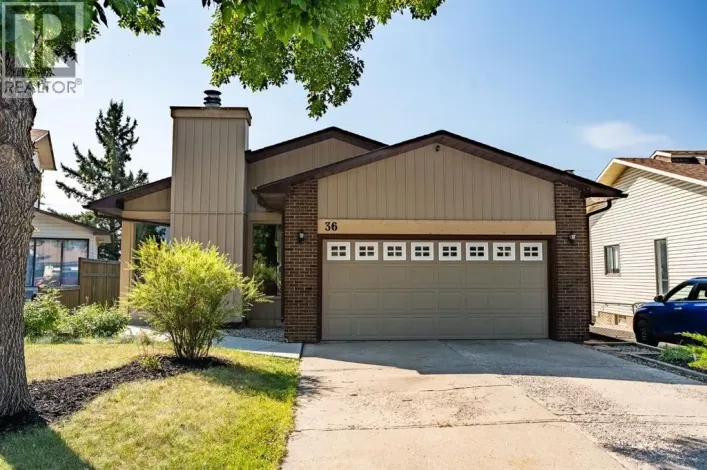 36 Berkley Place NW, Calgary