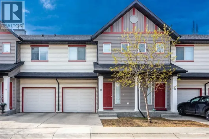 36 Everridge Gardens SW, Calgary