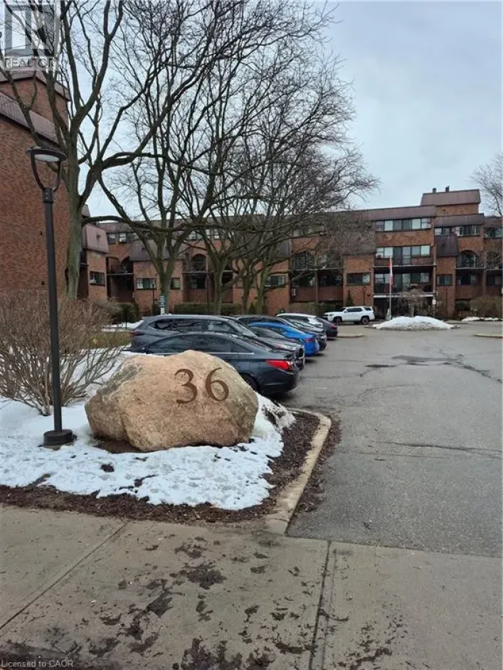 36 HAYHURST Road Unit# 334, Brantford