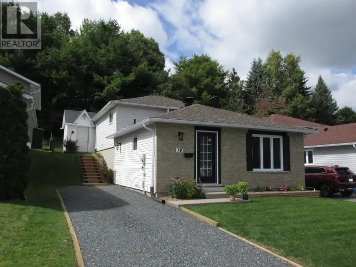 36 Hergott AVE, Elliot Lake
