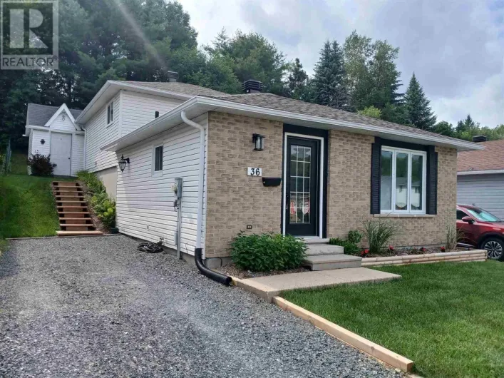 36 Hergott AVE, Elliot Lake