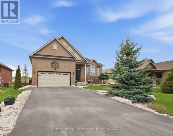 36 HUNTINGWOOD CRESCENT, Kawartha Lakes
