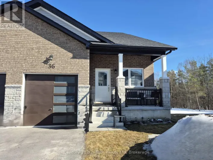 36 LAHEY CRESCENT, Penetanguishene