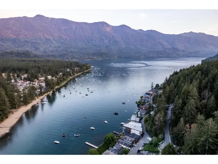 36 LAKESHORE DRIVE|Cultus Lake North, Cultus Lake