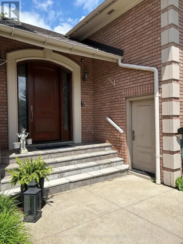 36 LEONE LANE, Brampton