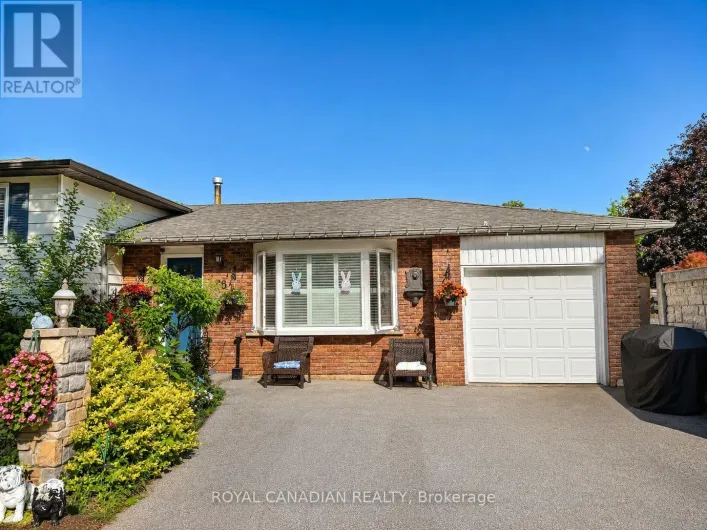 36 MAPLEGROVE AVENUE, Bradford West Gwillimbury
