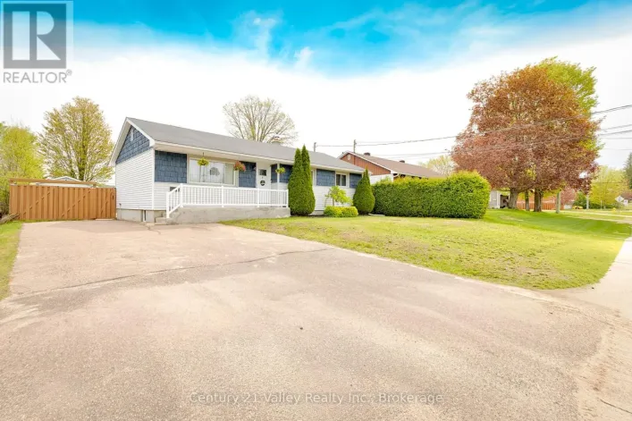 36 MARY STREET, Petawawa