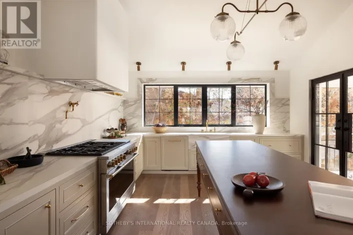 36 ROSEMEADE AVENUE, Toronto