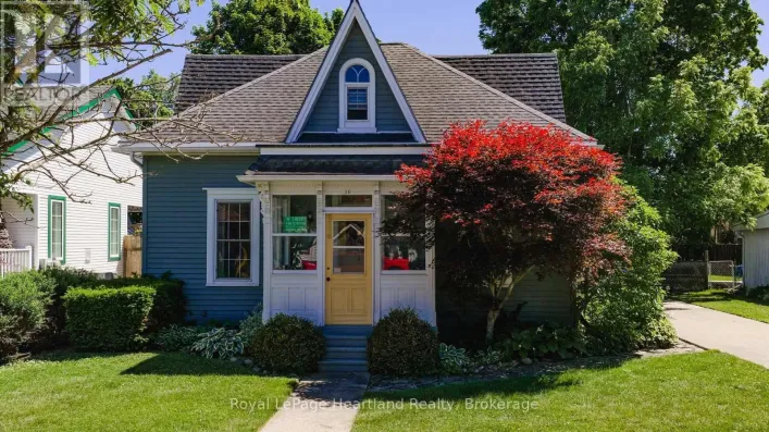 36 TRAFALGAR STREET, Goderich)