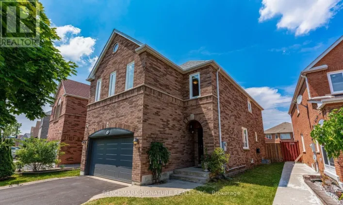 36 TWISTED OAK STREET, Brampton
