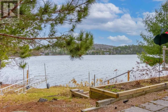 36 WHITES ROAD, South Algonquin