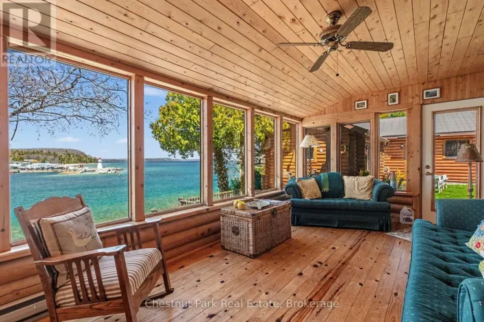 36 WILLIAM STREET, Northern Bruce Peninsula