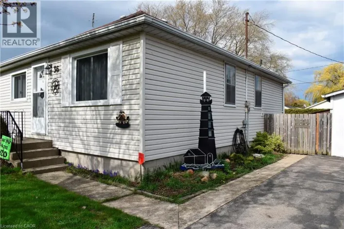 36 WOODHOUSE Avenue, Port Dover