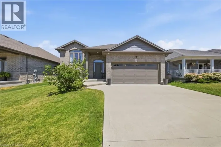 360 DOVER Avenue, Port Dover