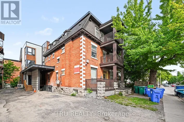 360 FRIEL STREET, Ottawa