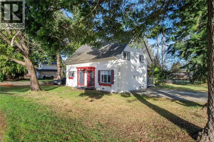 360 Harrogate Rd, Campbell River