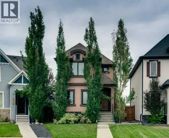 House for sale: 360 Marquis Heights SE, Calgary