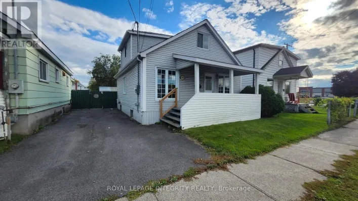 360 NINTH STREET W, Cornwall