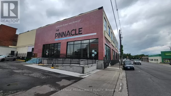 360 PINNACLE STREET, Belleville