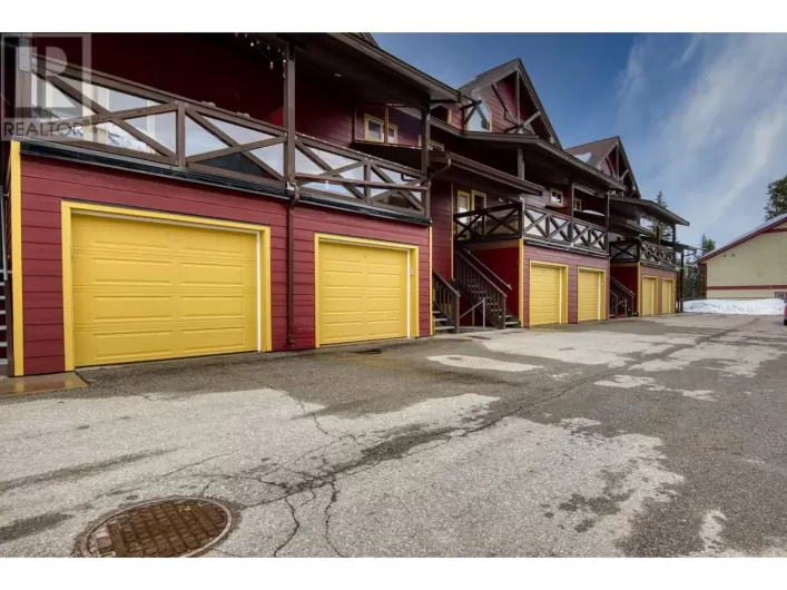 360 Strayhorse Road Unit# 4, Apex Mountain