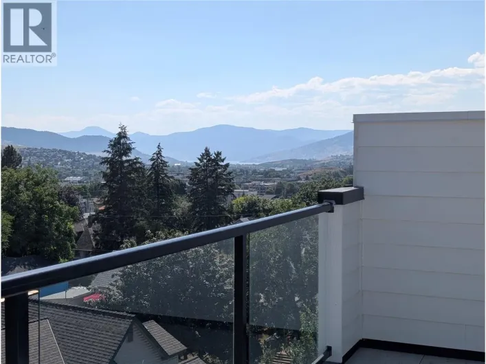 3602 Pleasant Valley Road Unit# 4, Vernon