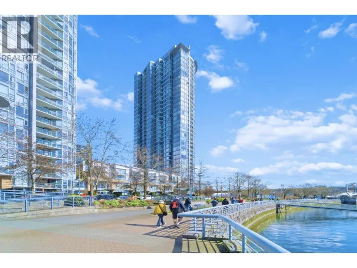 3608 1033 MARINASIDE CRESCENT, Vancouver