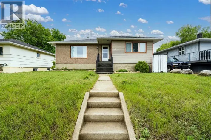 361 7 Street SW, Medicine Hat