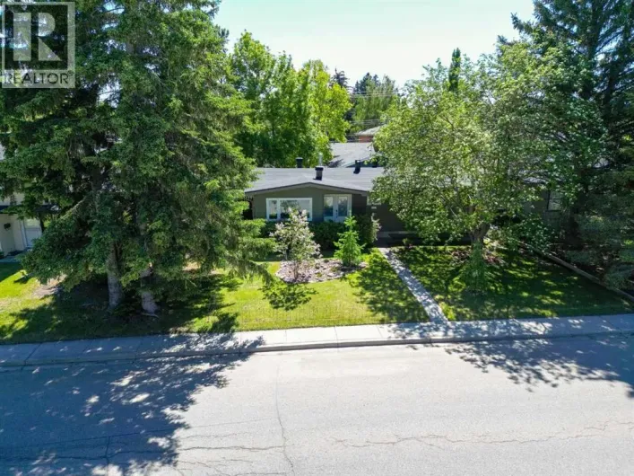 361 Capri Avenue NW, Calgary