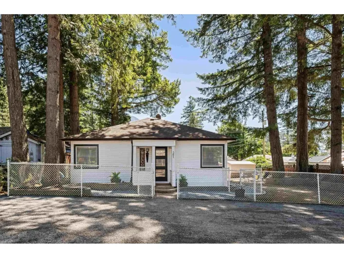 361 PINE STREET|Cultus Lake North, Cultus Lake