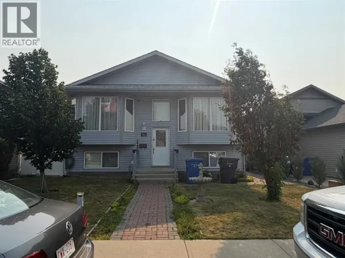 361 Somerset Row SE, Medicine Hat