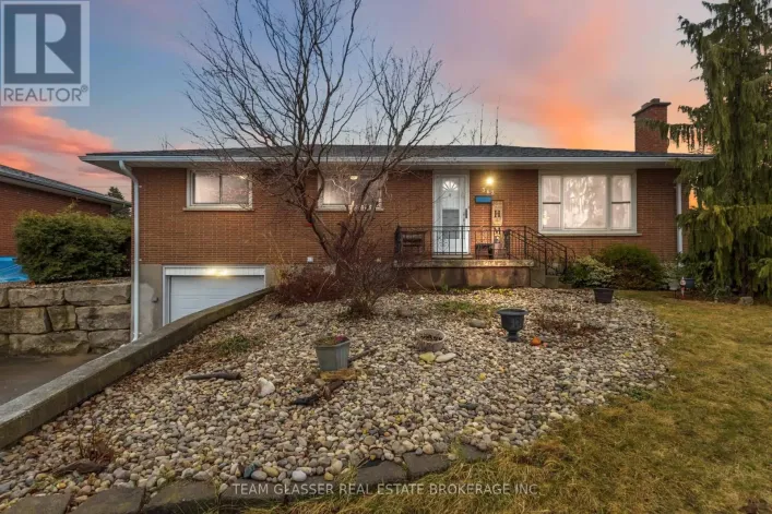 362 CHIPPENDALE CRESCENT, London South