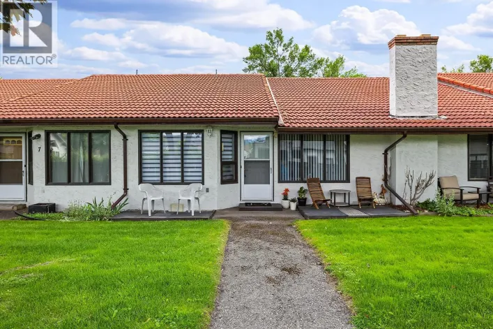 363 Gerstmar Road Unit# 6, Kelowna