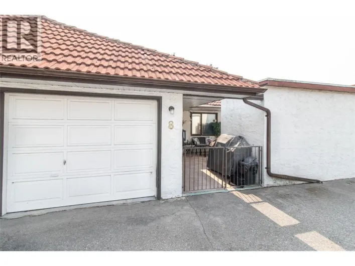 363 Gerstmar Road Unit# 8, Kelowna