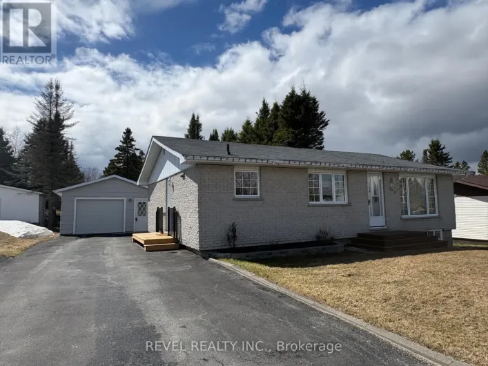 363 THIRTEENTH AVENUE, Cochrane