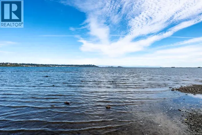 3632 Island Hwy S, Courtenay