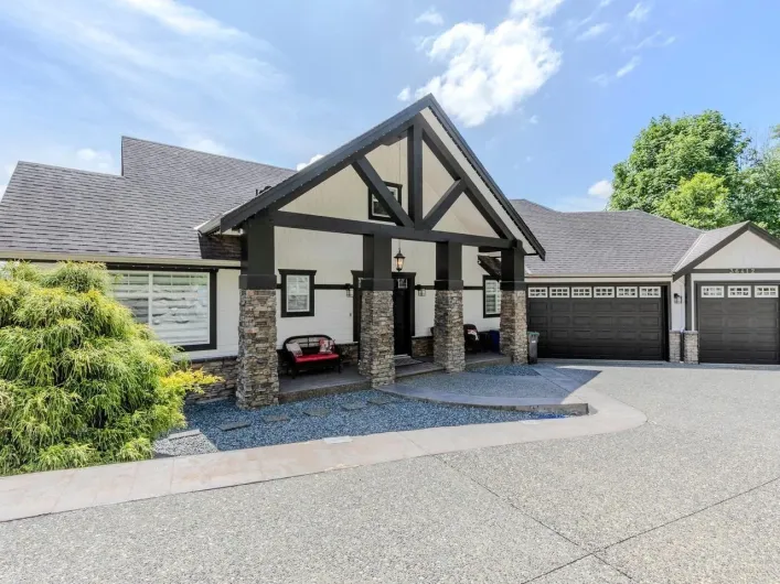 36412 CARNARVON COURT, Abbotsford
