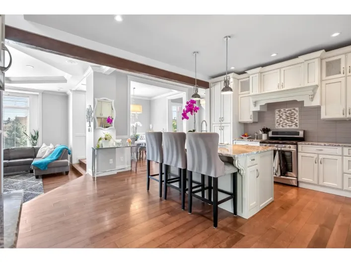 36497 CARNARVON COURT, Abbotsford