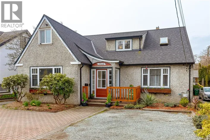 3650 Quadra St, Saanich