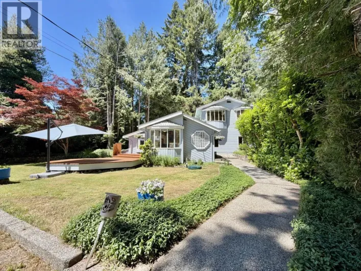 3658 BEACH AVENUE, Roberts Creek