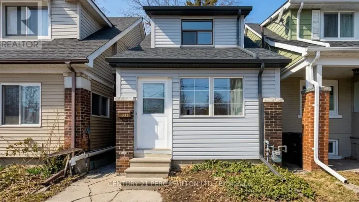 366 COXWELL AVENUE, Toronto