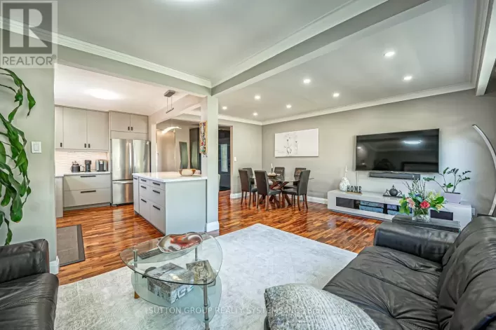 366 RENFORTH DRIVE, Toronto