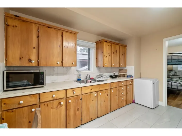 366 WATER AVENUE|Hope, Hope