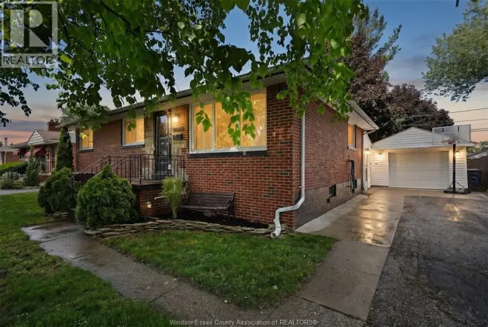 3668 MCKAY, Windsor
