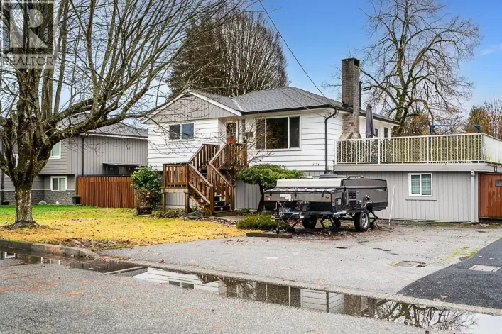 3676 INVERNESS STREET, Port Coquitlam