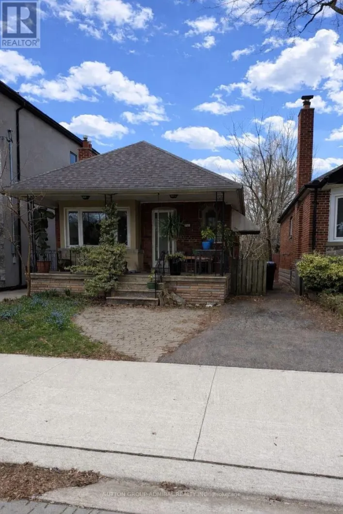 368 WINNETT AVENUE, Toronto