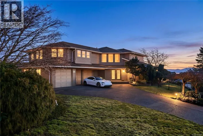 3689 Glen Oaks Dr, Nanaimo