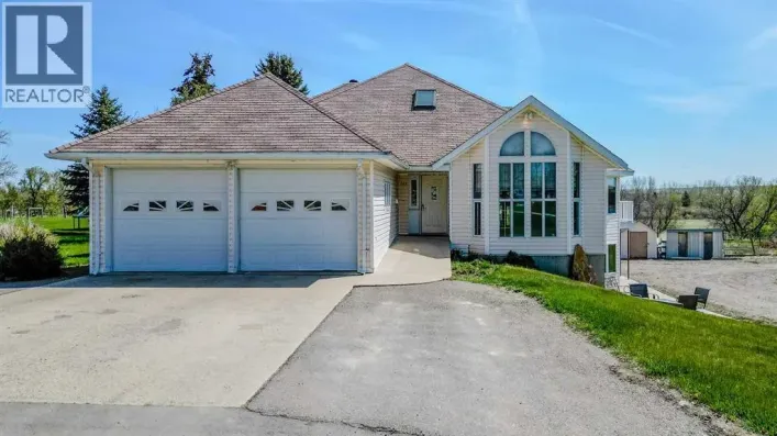 369 S 2 Street W, Magrath