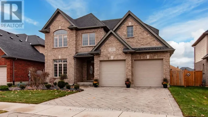 369 SKYLINE AVENUE, London North