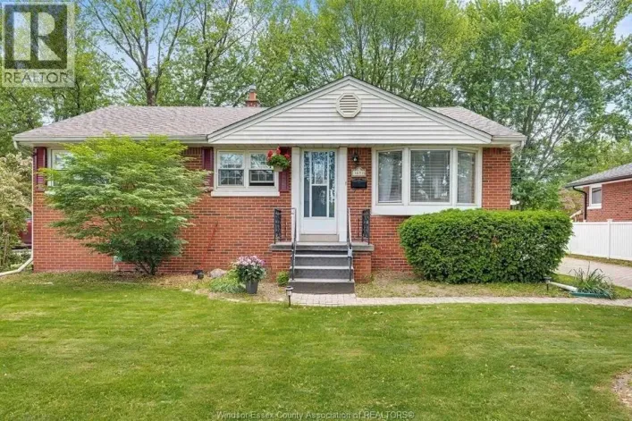 3692 Mckay AVENUE, Windsor